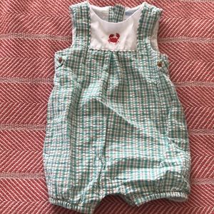Lightweight spring outfit for infant boy